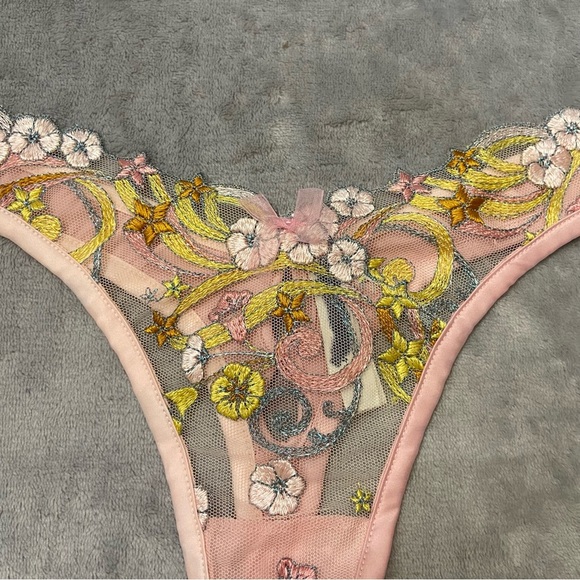 New! For Love and Lemons Swirly Star Panty 10164 - Picture 6 of 10